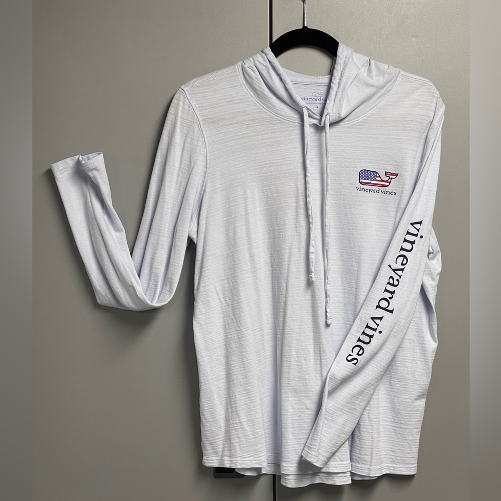 Women’s Light Blue Vineyard Vines Long Sleeve Tee with Hood, American Flag sz L